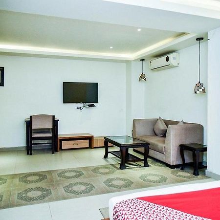 Hotel City Square Hisār Esterno foto