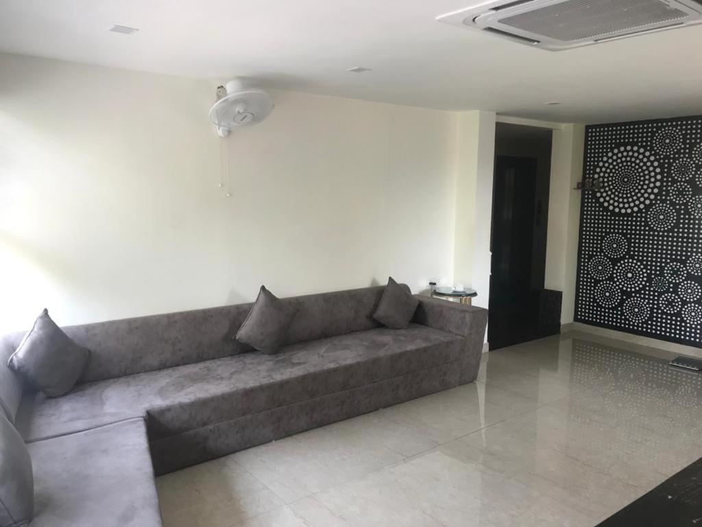 Hotel City Square Hisār Esterno foto