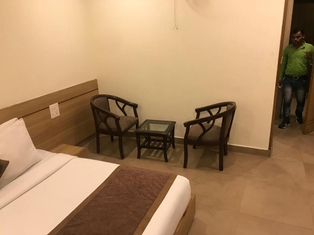 Hotel City Square Hisār Esterno foto