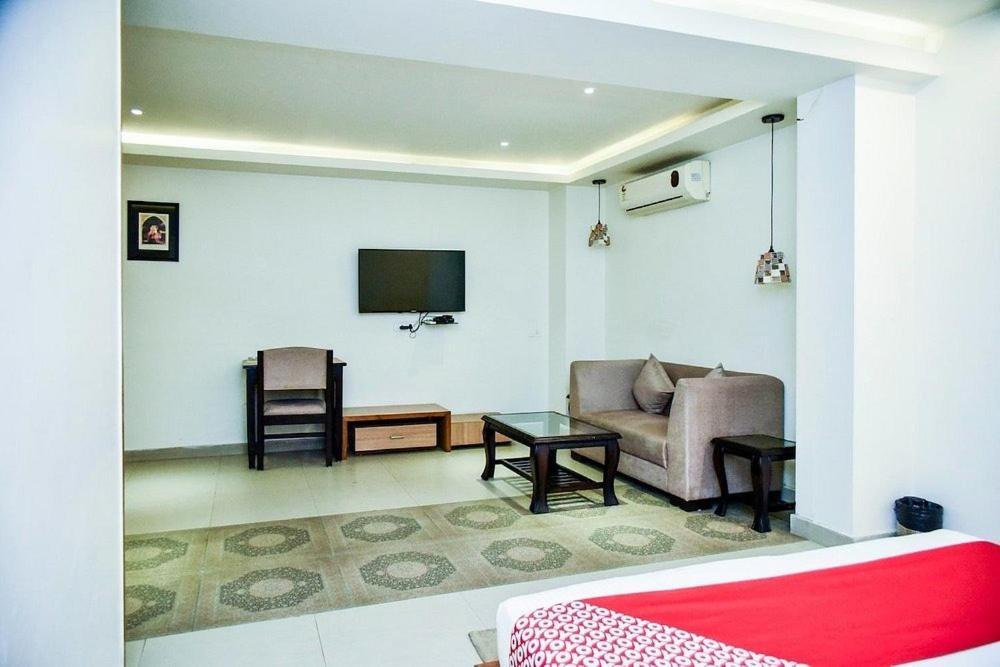 Hotel City Square Hisār Esterno foto